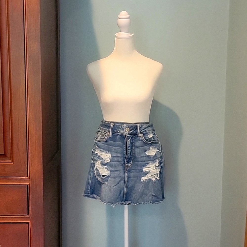 American Eagle Jean Skirt Size 6.